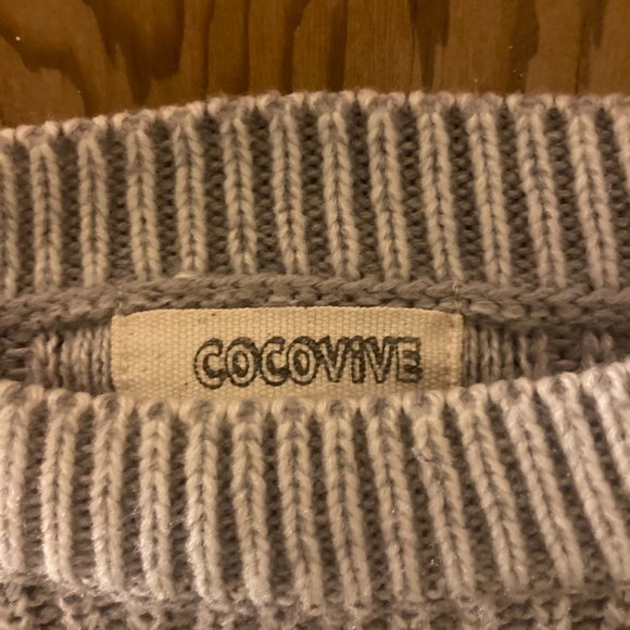 Cocovive Grey Knit Pointelle Boxy Crewneck Sweater - Picture 5 of 9